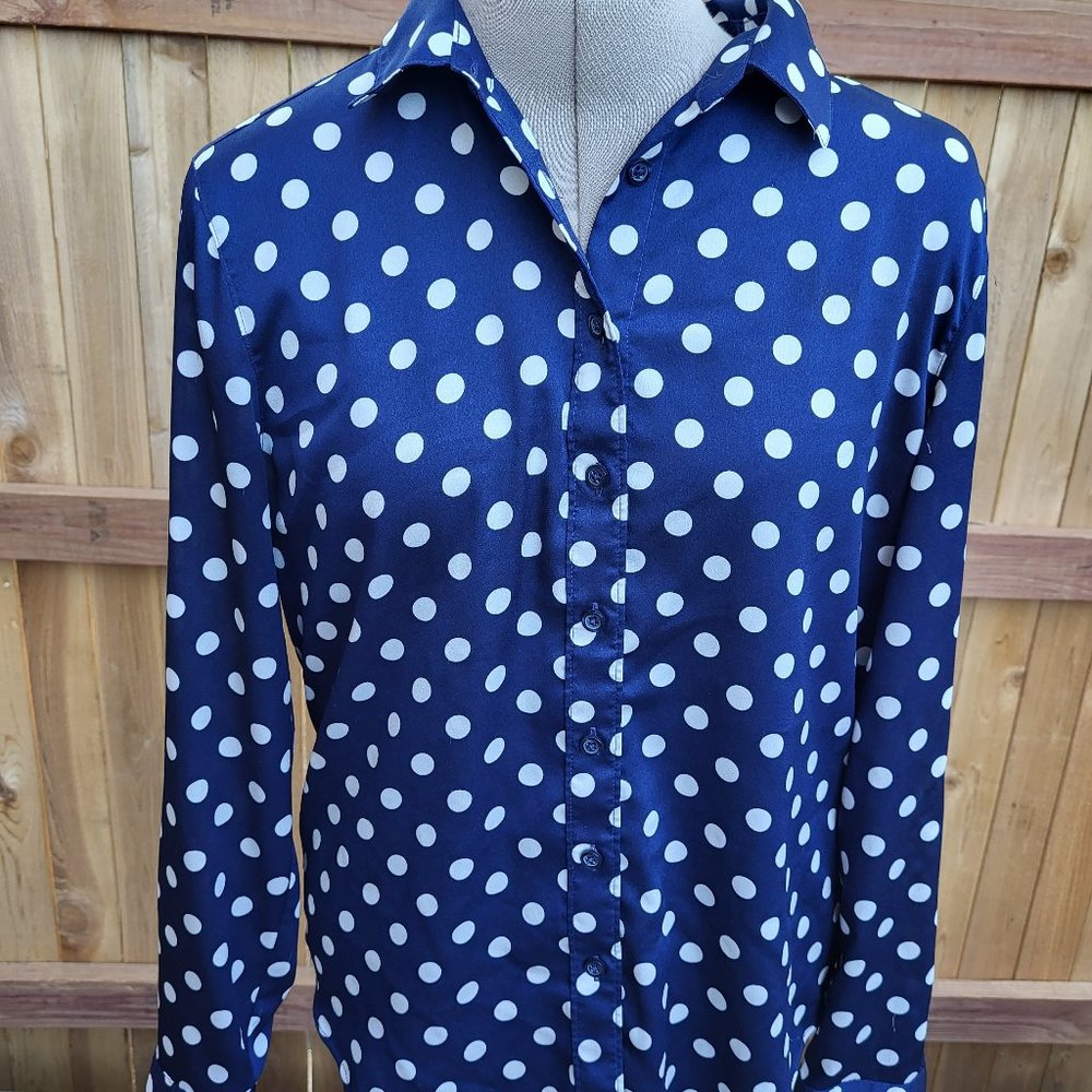 ANN TAYLOR Women's button front blouse SMALL